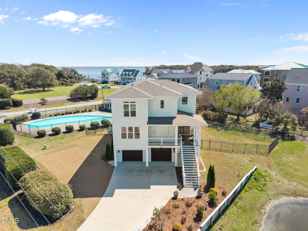 2616 Lennoxville Road Beaufort, NC 28516