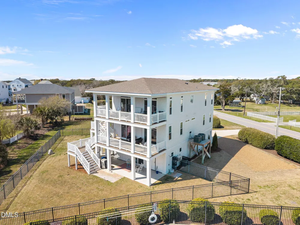 2616 Lennoxville Road Beaufort, NC 28516
