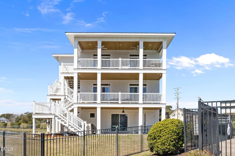 2616 Lennoxville Road Beaufort, NC 28516