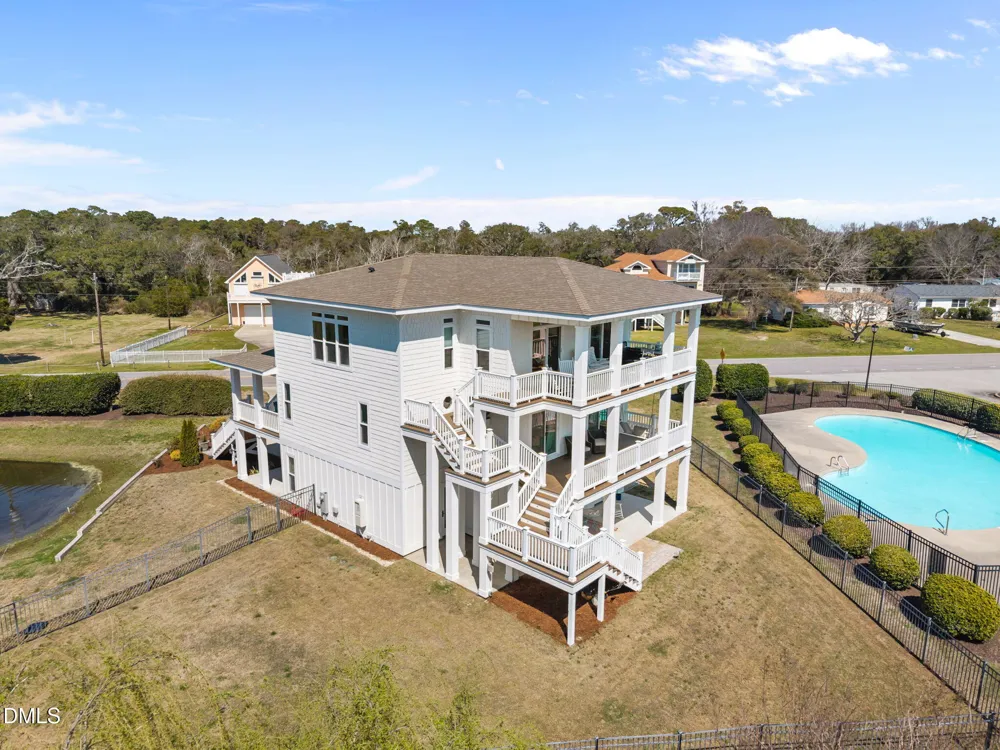 2616 Lennoxville Road Beaufort, NC 28516