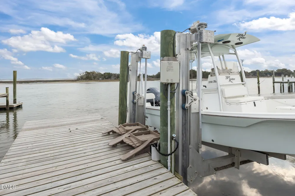 2616 Lennoxville Road Beaufort, NC 28516