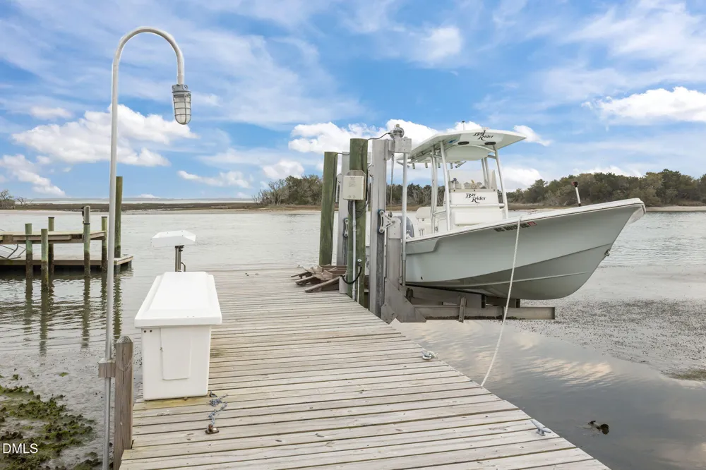 2616 Lennoxville Road Beaufort, NC 28516