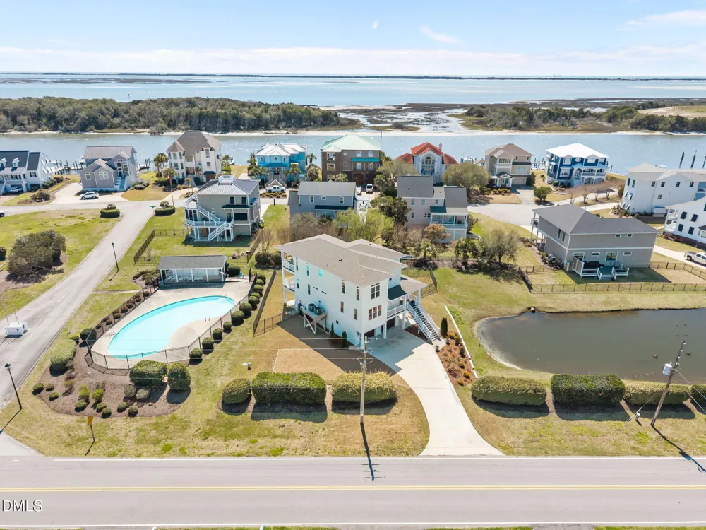 2616 Lennoxville Road Beaufort, NC 28516