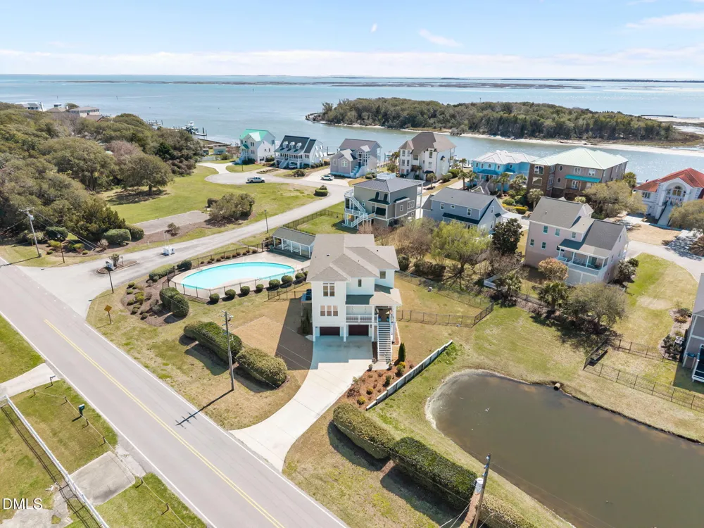 2616 Lennoxville Road Beaufort, NC 28516