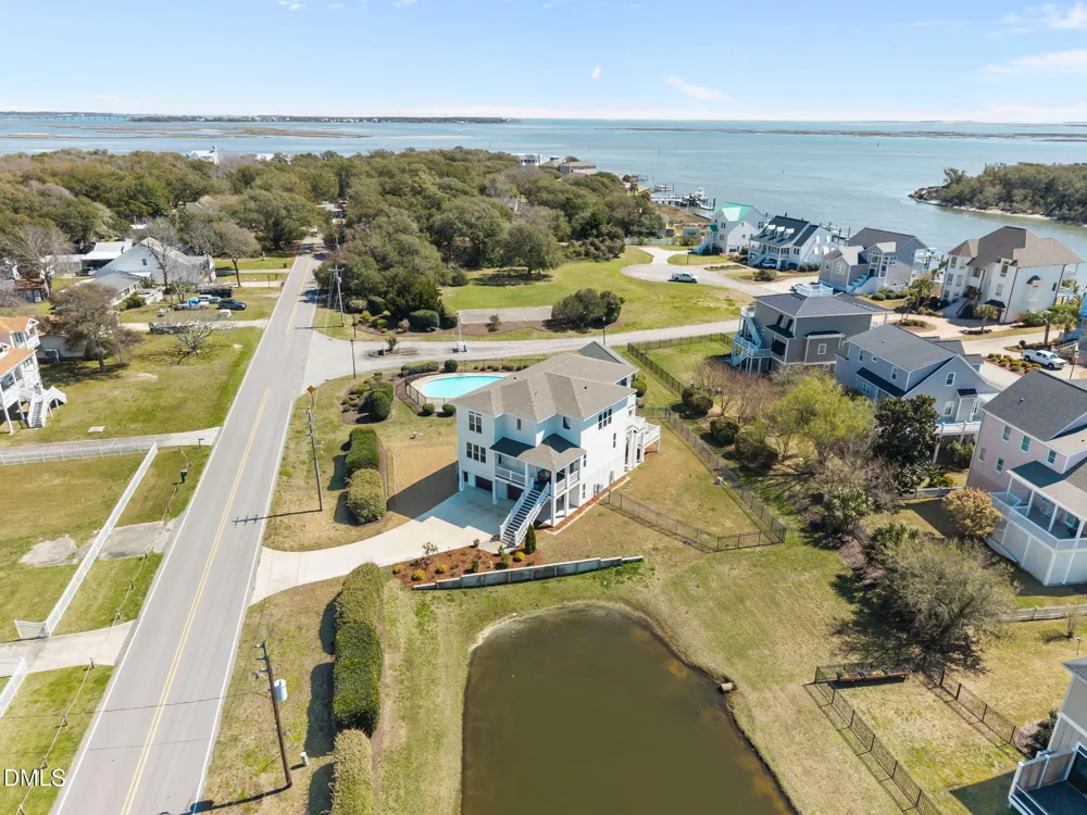 2616 Lennoxville Road Beaufort, NC 28516