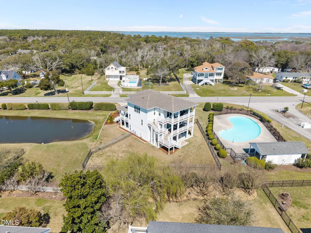 2616 Lennoxville Road Beaufort, NC 28516