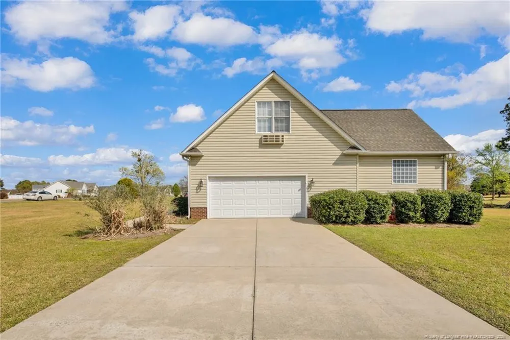 73 Timberlake Drive Clinton, NC 28328