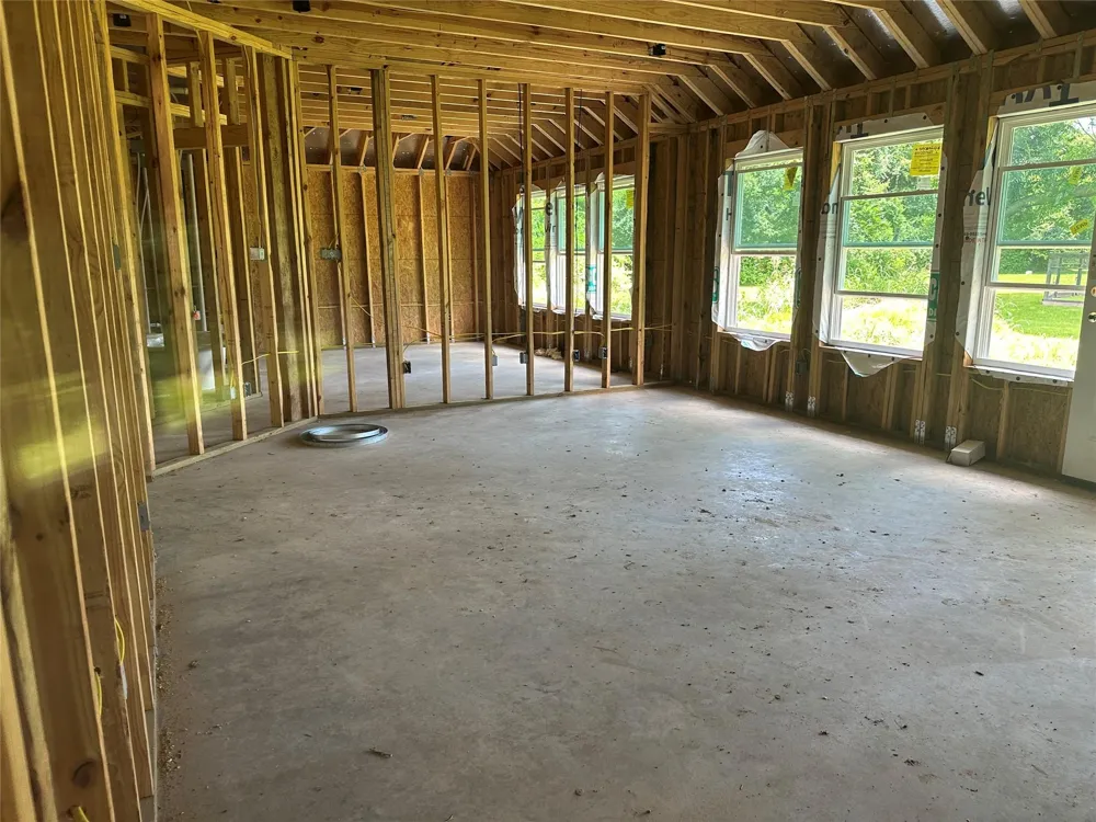 2644 County Road 769c Brazoria, TX 77422