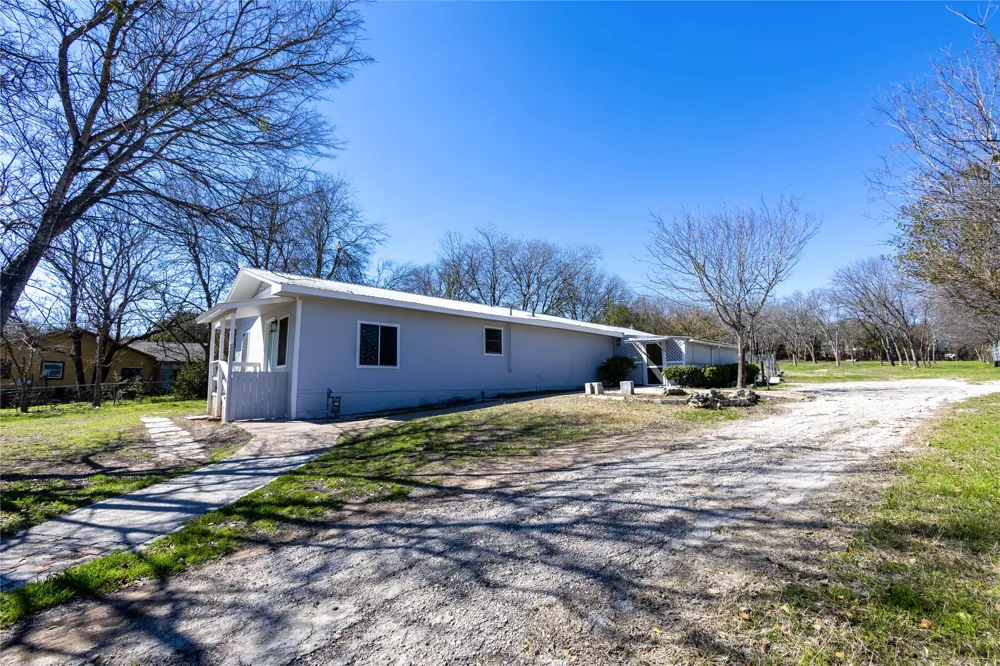 2304 Thrasher Lane #A Austin, TX 78741