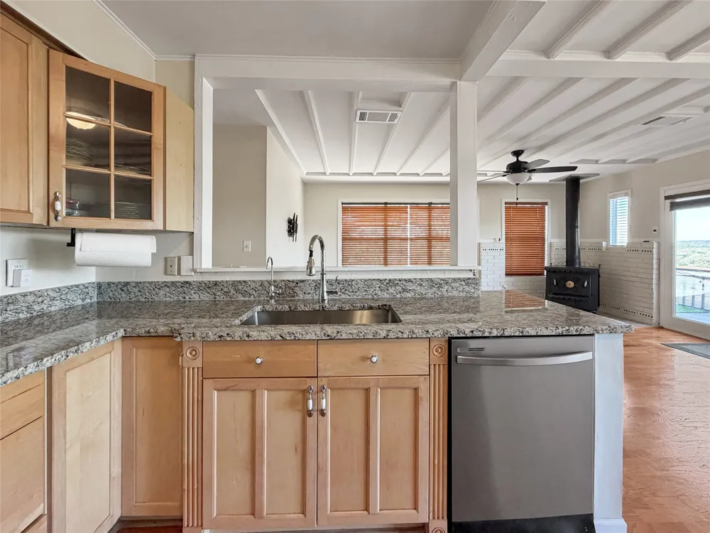 231 Vip Drive Canyon Lake, TX 78133