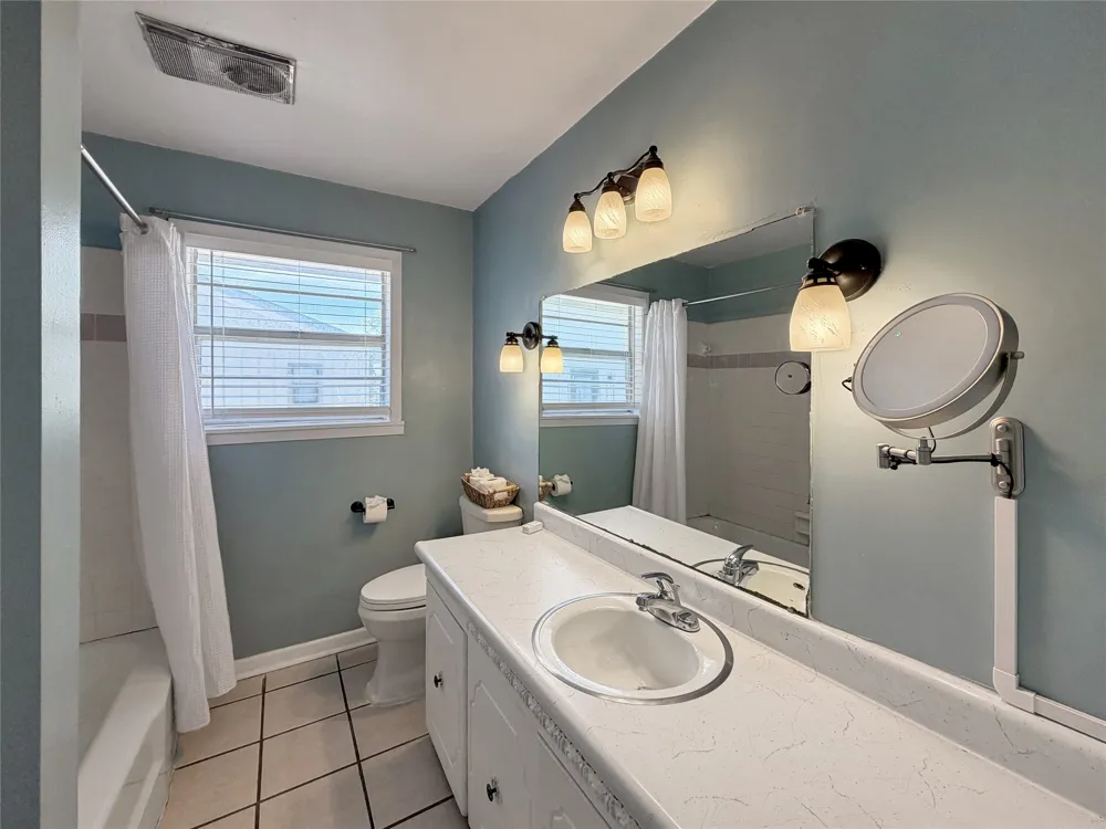 231 Vip Drive Canyon Lake, TX 78133