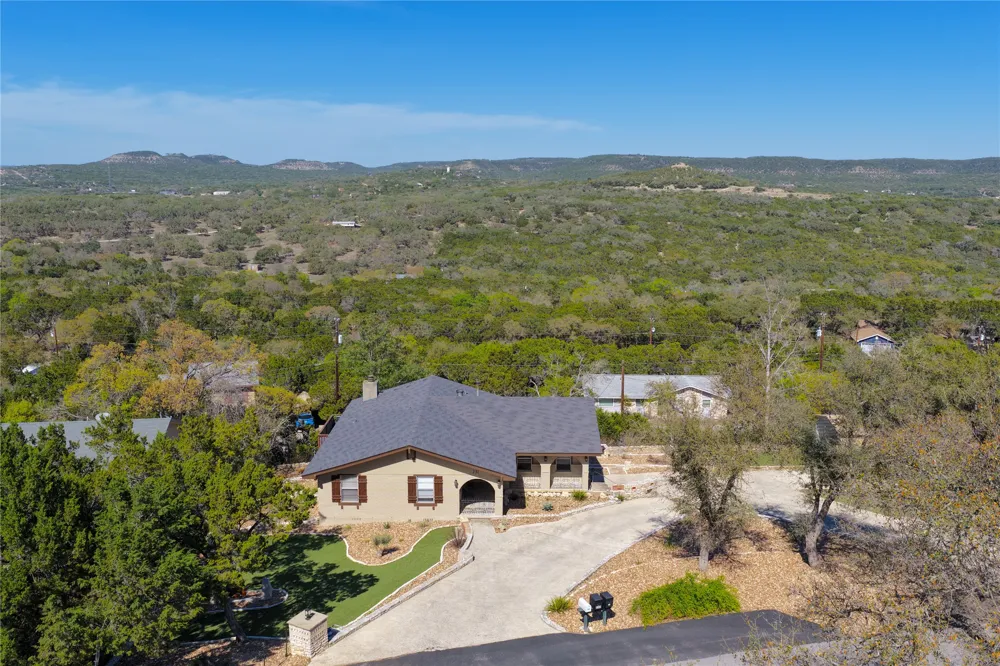 231 Vip Drive Canyon Lake, TX 78133