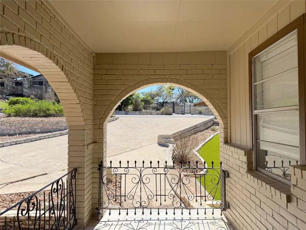 231 Vip Drive Canyon Lake, TX 78133