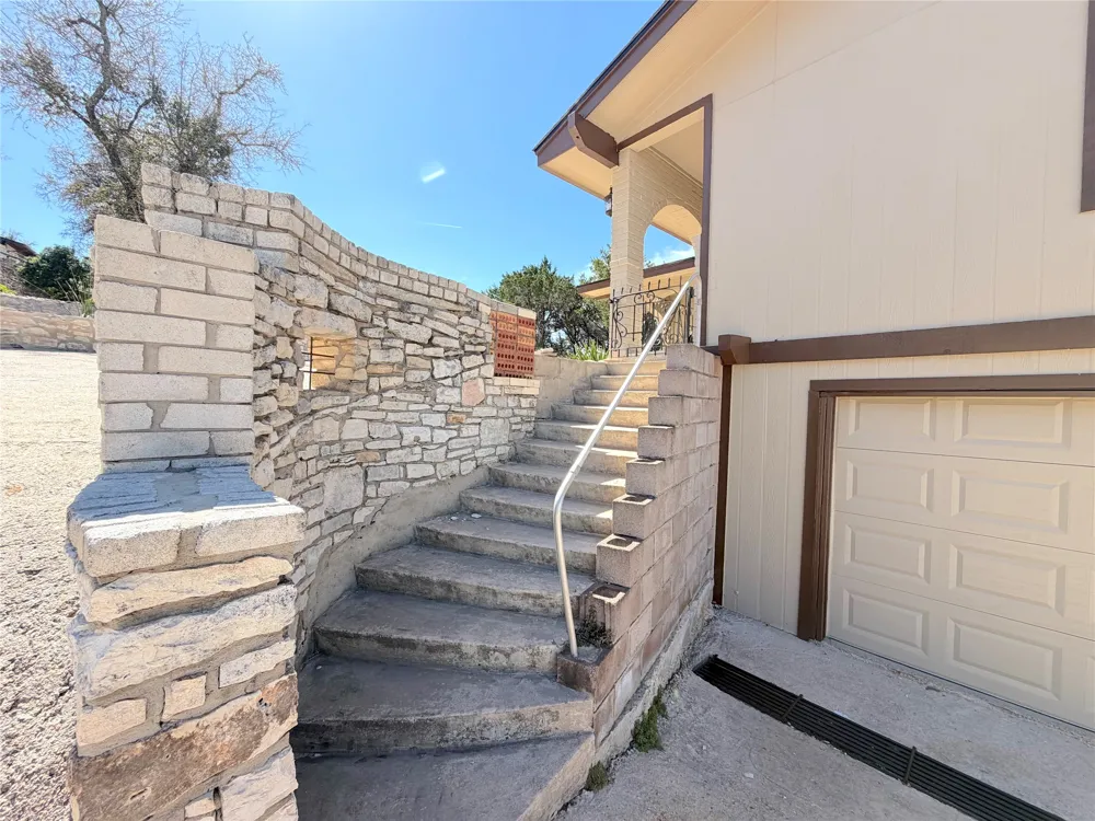 231 Vip Drive Canyon Lake, TX 78133