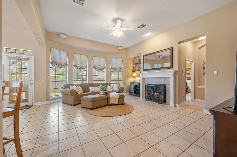 15016 Thatcher Drive Austin, TX 78717