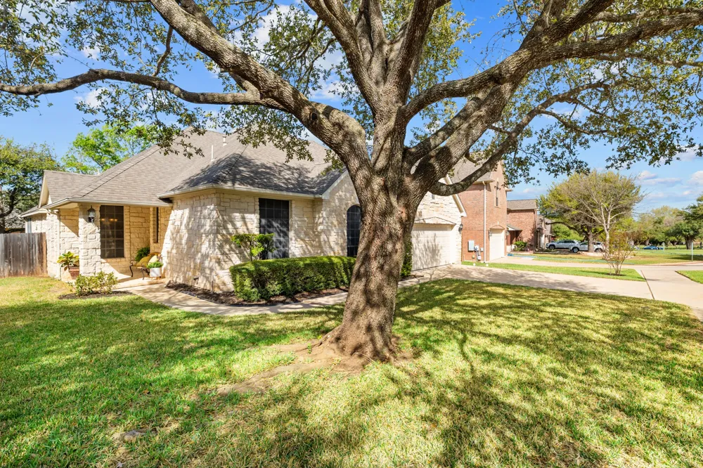 15016 Thatcher Drive Austin, TX 78717