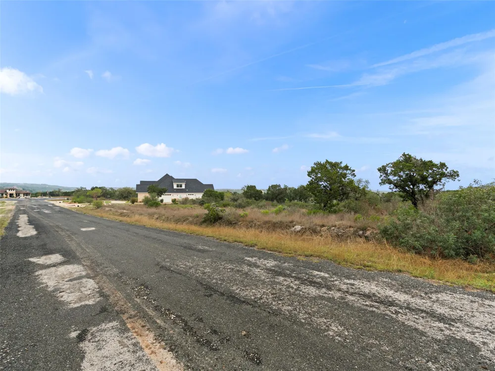 14 PR 2777 Mico, TX 78056