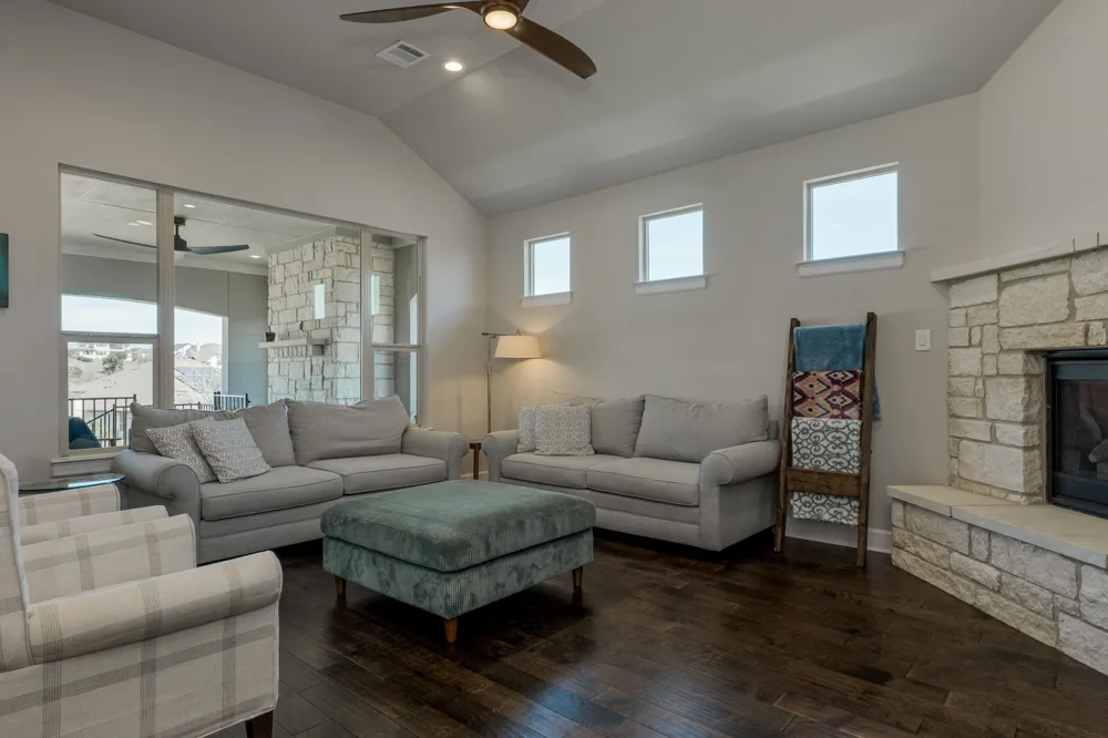 3300 Venezia View Leander, TX 78641