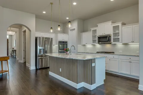 3300 Venezia View