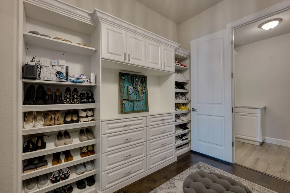 3300 Venezia View Leander, TX 78641