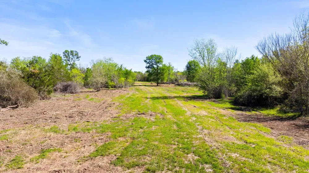 8530 FM 153 La Grange, TX 78945
