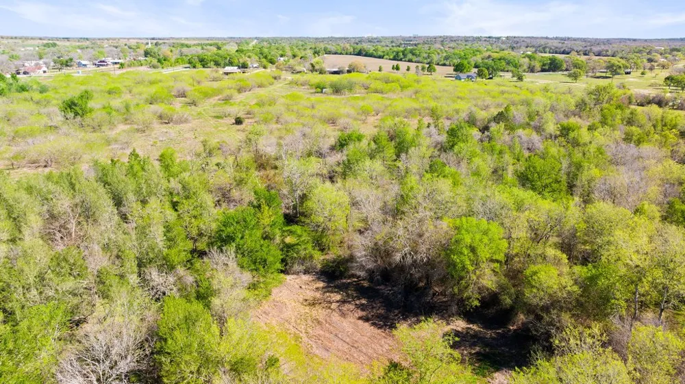 8530 FM 153 La Grange, TX 78945