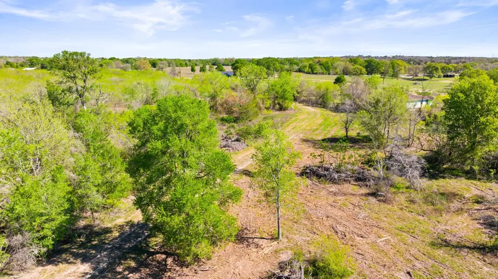 8530 FM 153 La Grange, TX 78945