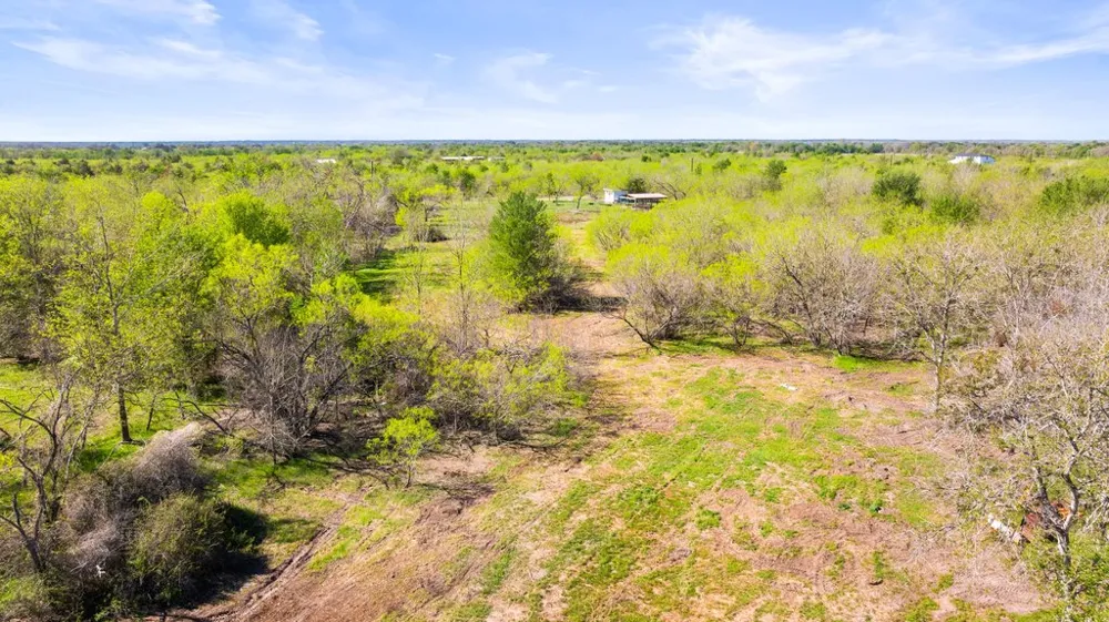 8530 FM 153 La Grange, TX 78945