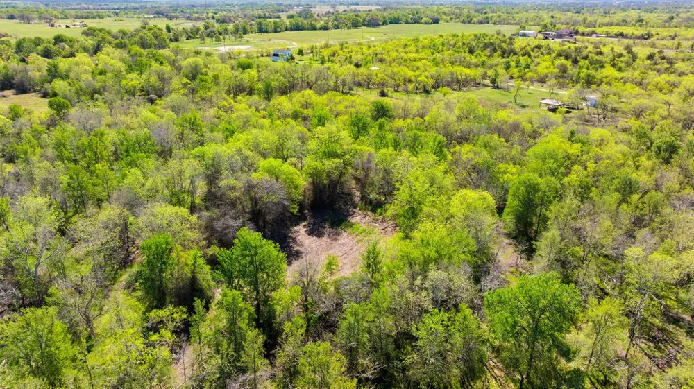 8530 FM 153 La Grange, TX 78945