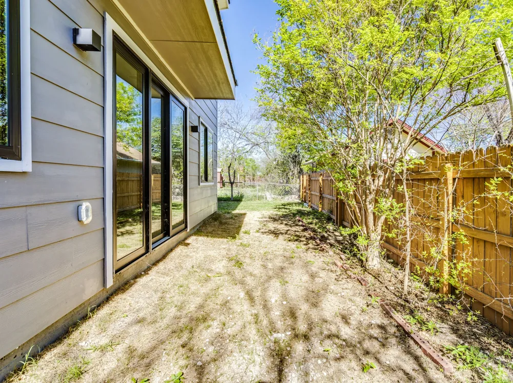 206 E Wonsley Drive #2 Austin, TX 78753