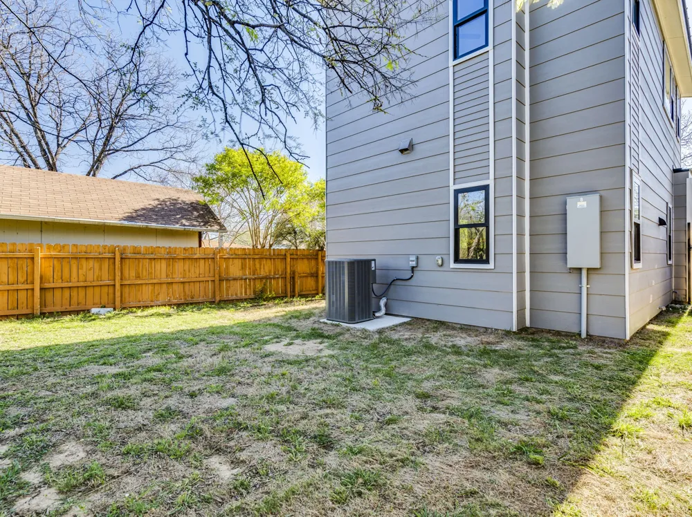 206 E Wonsley Drive #2 Austin, TX 78753