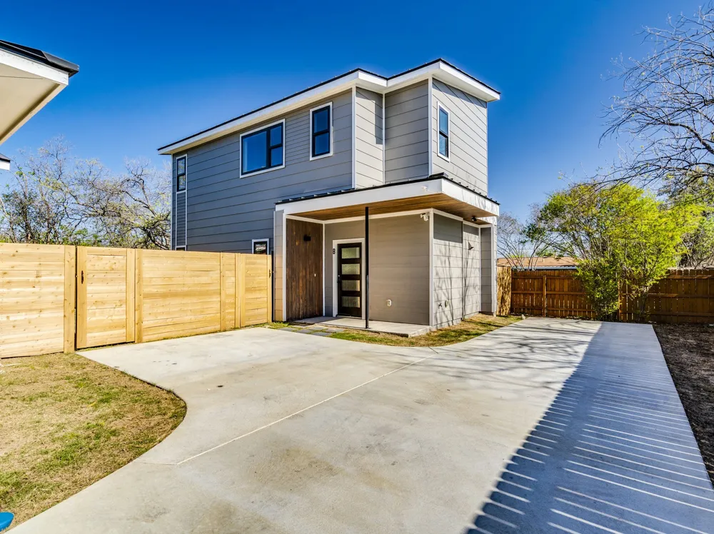 206 E Wonsley Drive #2 Austin, TX 78753
