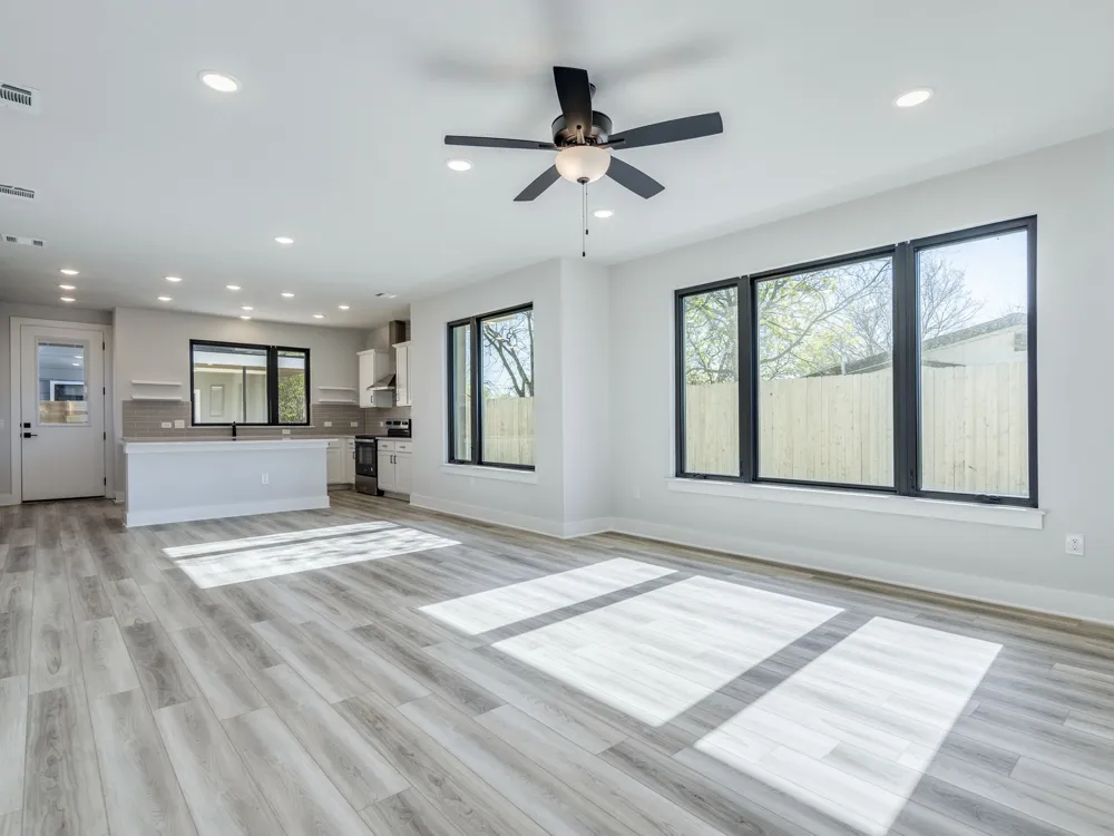 206 E Wonsley Drive #1 Austin, TX 78753