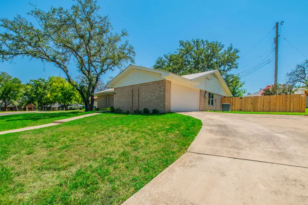 3019 Summit Drive Belton, TX 76513