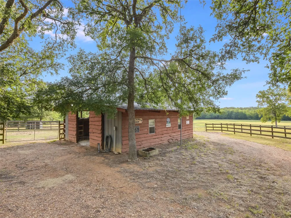 762 Karisch Road Giddings, TX 78942