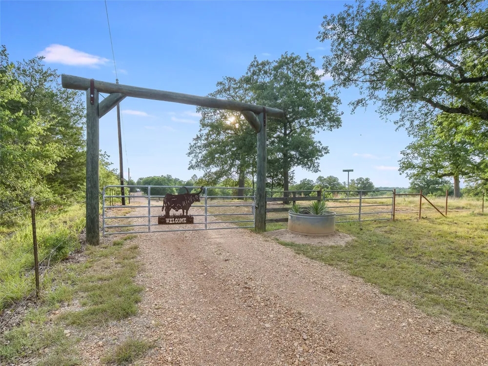 762 Karisch Road Giddings, TX 78942