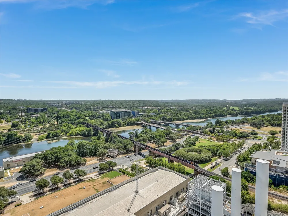 222 West Avenue #1901 Austin, TX 78701