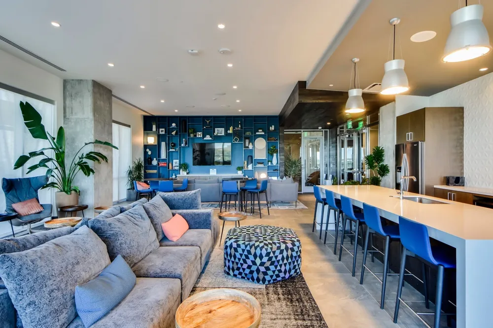 222 West Avenue #1901 Austin, TX 78701