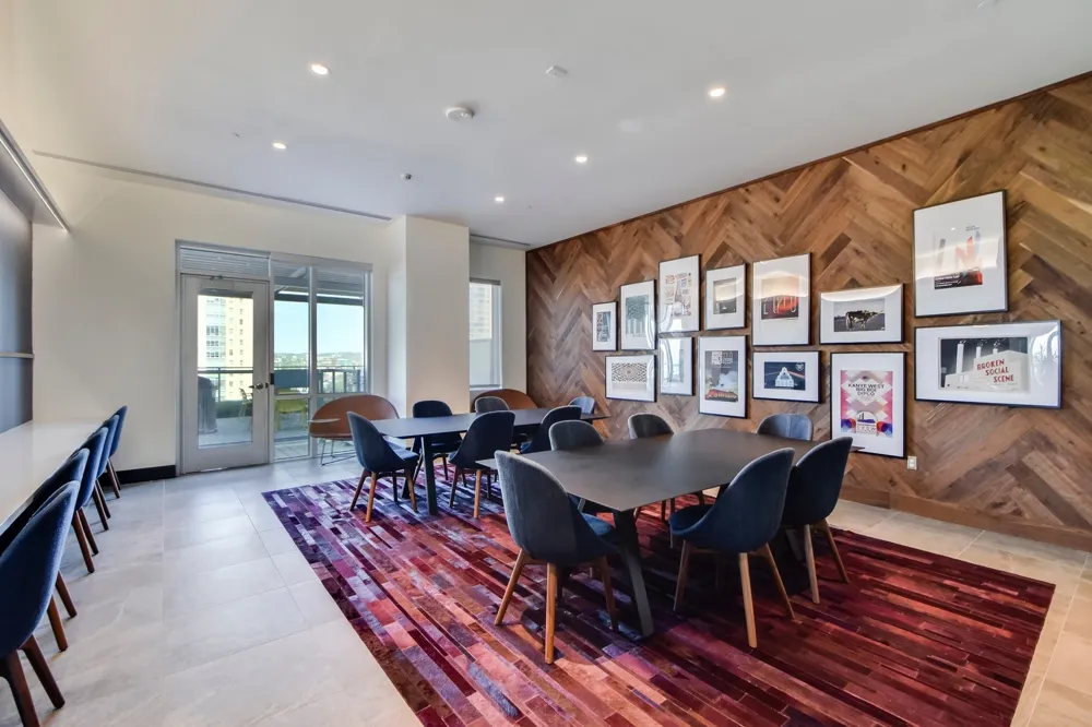 222 West Avenue #1901 Austin, TX 78701
