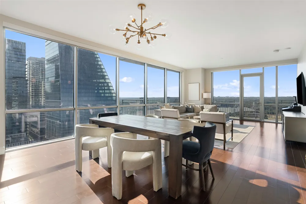 222 West Avenue #1901 Austin, TX 78701