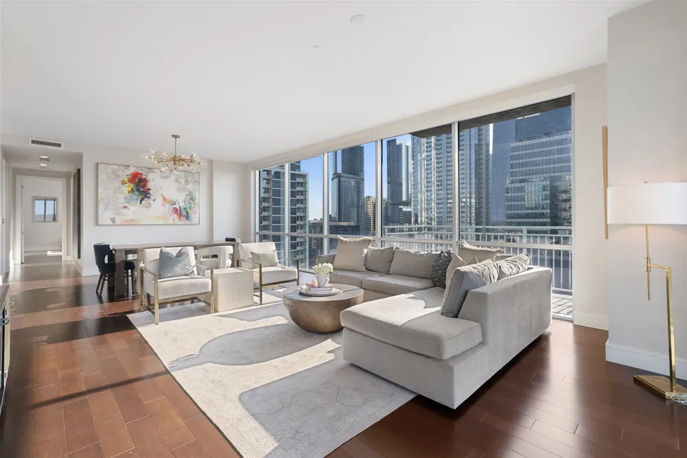 222 West Avenue #1901 Austin, TX 78701