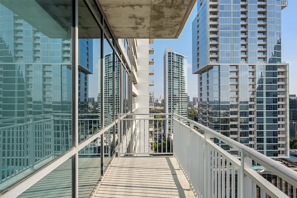 222 West Avenue #1901 Austin, TX 78701