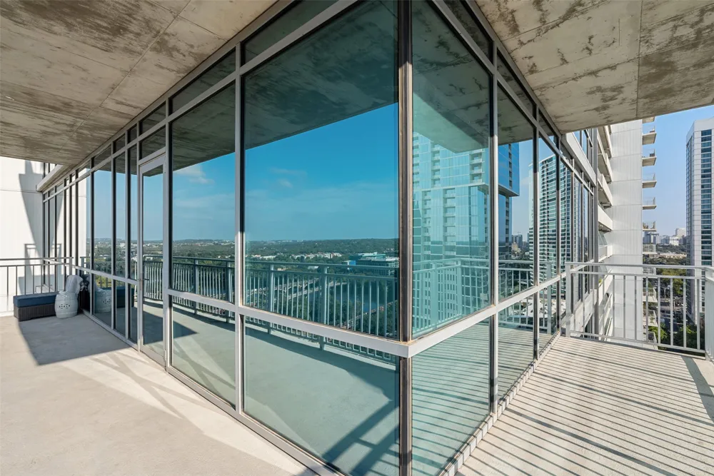 222 West Avenue #1901 Austin, TX 78701