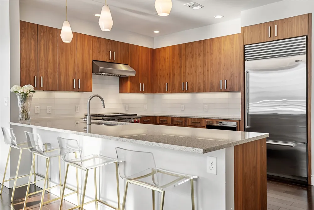 222 West Avenue #1901 Austin, TX 78701
