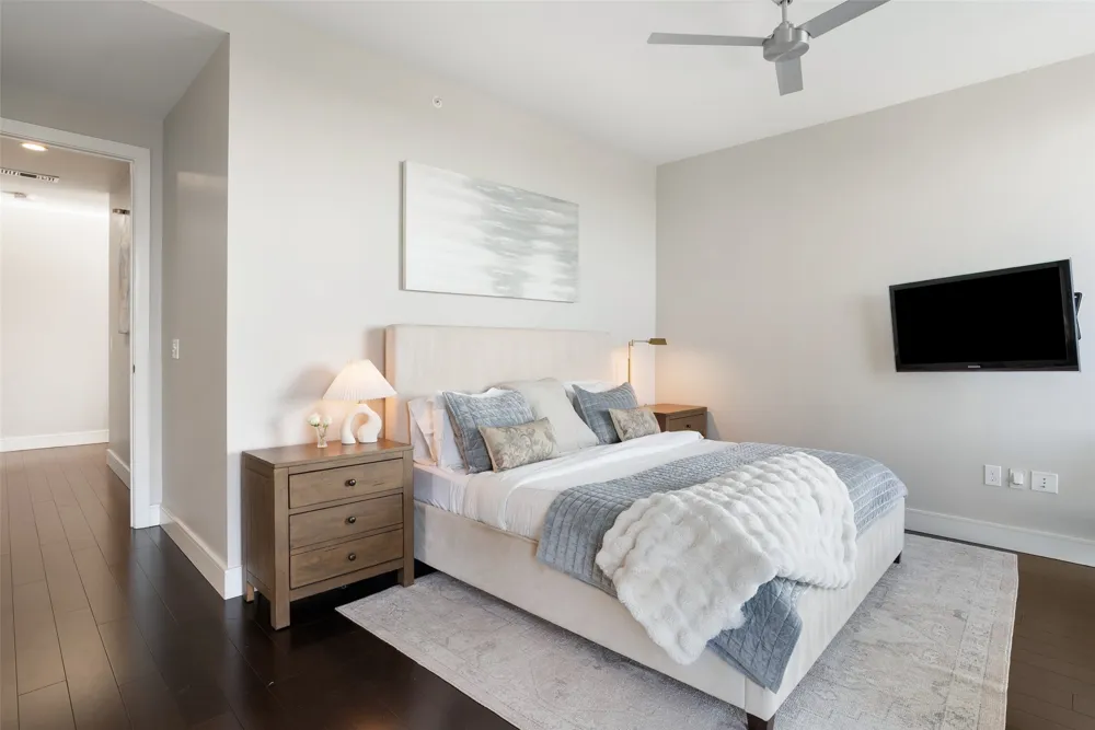 222 West Avenue #1901 Austin, TX 78701