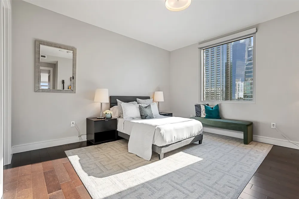 222 West Avenue #1901 Austin, TX 78701