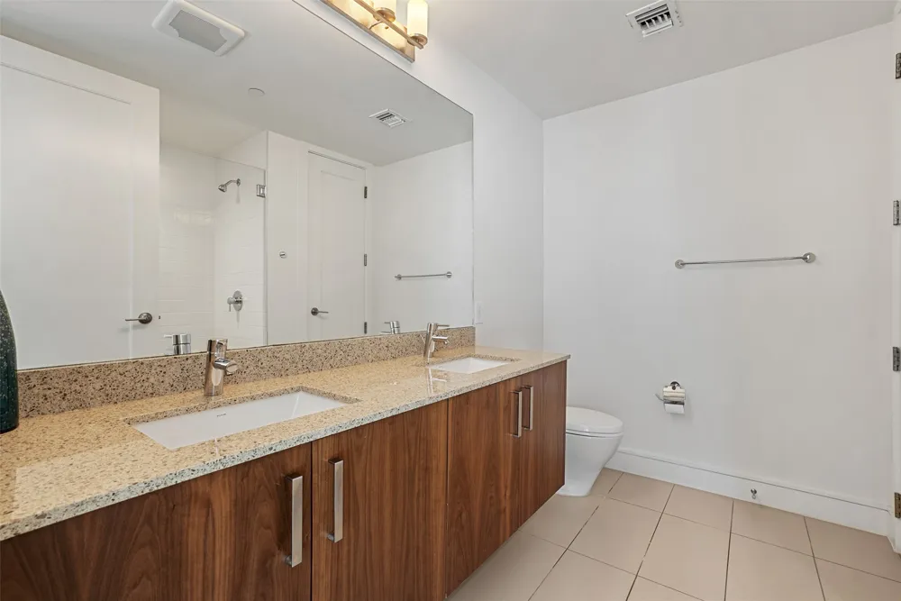 222 West Avenue #1901 Austin, TX 78701