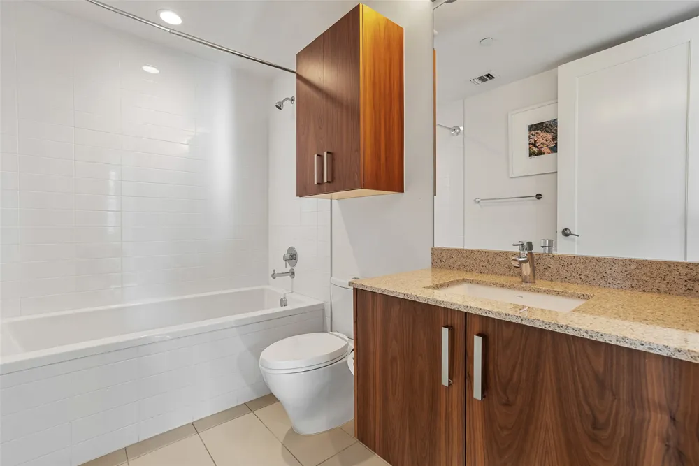 222 West Avenue #1901 Austin, TX 78701