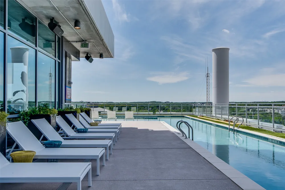 222 West Avenue #1901 Austin, TX 78701