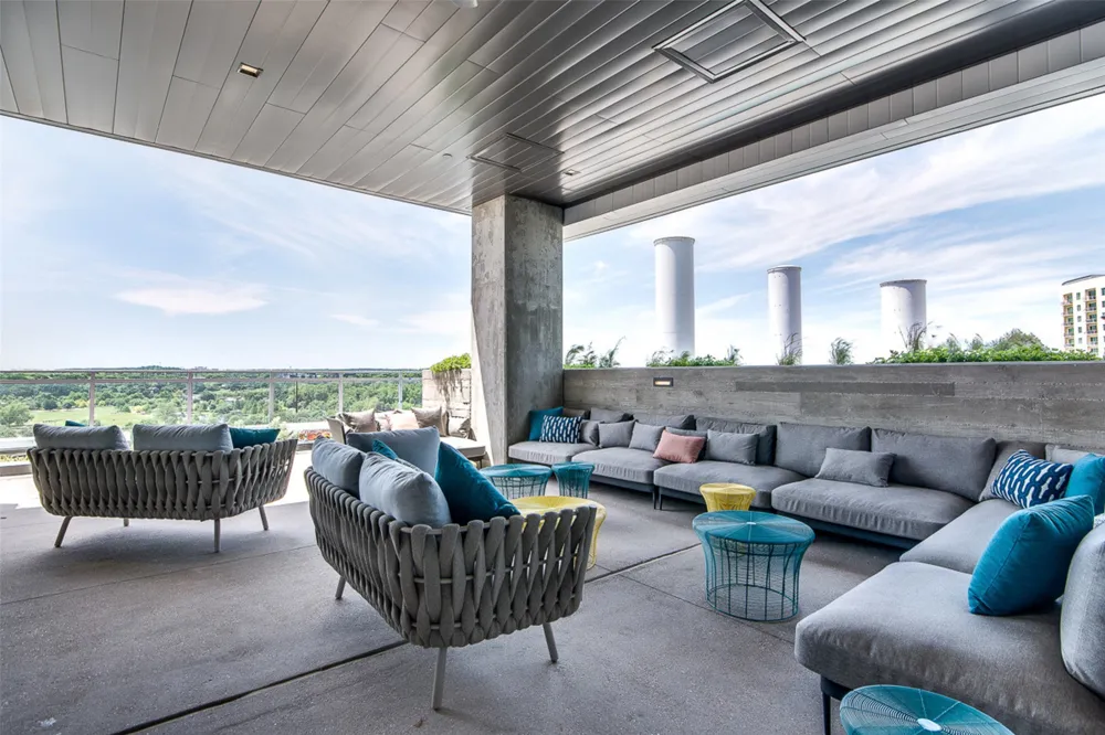 222 West Avenue #1901 Austin, TX 78701